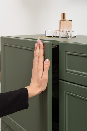 Гостиная Марион композиция 2 дымчатый зеленый K521, олива шагрень AG 1050 ПВХ, белый PE шагрень (собирается на любую сторону)